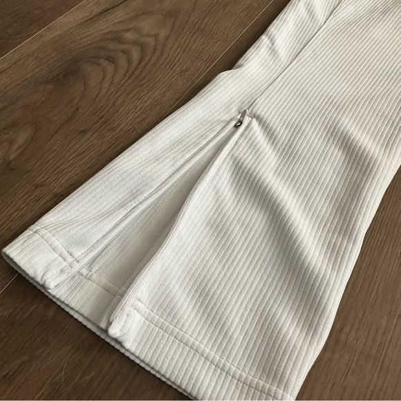 Lululemon Ribbed Softstreme Zip-Leg High-Rise Cropped Pants 25" - Size 6 - Picture 10 of 14